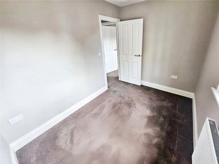 3 bedroom detached house to rent - Photo 2