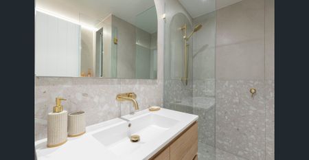 Furnished Buderim Studio with Designer Finishes and Utilities Included! - Photo 3