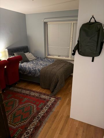 Rum i Lägenhet nära Universitetssjukhuset - två månader - Foto 3