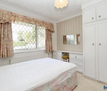 3 bedroom detached bungalow to rent - Photo 5