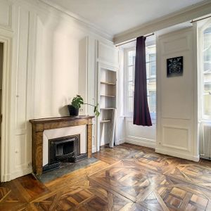 Lyon 1er : Idéalement situé à Hôtel de Ville T3 au 2ème étage - Photo 2
