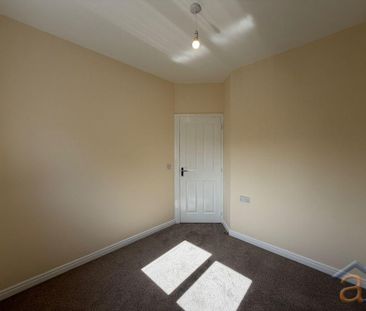 3 bedroom end of terrace house to rent - Photo 1