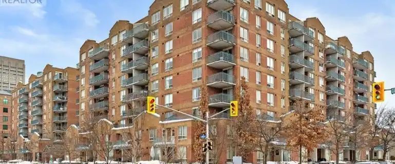410 - 35 HOLLAND AVENUE | 410 - 35 HOLLAND AVENUE, Ottawa - Photo 1