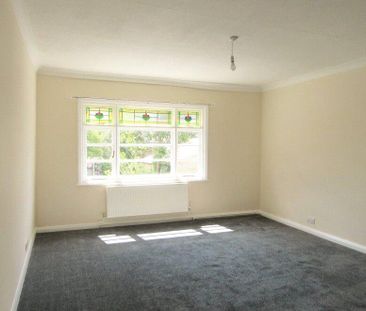 3 bedroom flat to rent - Photo 6