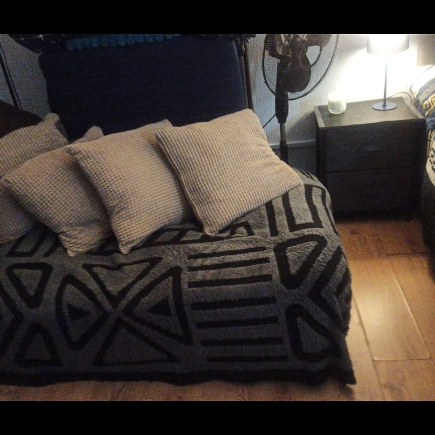 Room in a Shared House, Woolwich Church Street, SE18 - Photo 1