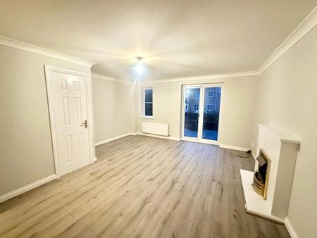 4 bedroom terraced house to rent - Photo 2