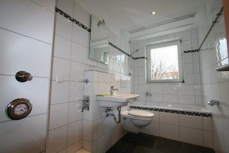 Wohngenießer aufgepasst! Familienfreundliche 4-Zimmer-Wohnung in Citynähe. - Foto 5