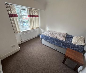 3 bedroom house share to rent - Photo 2