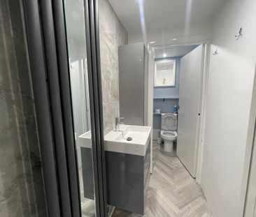 Holloway Road, Islington, London, N7 - Photo 6