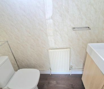 3 bedroom terraced house to rent - Photo 6