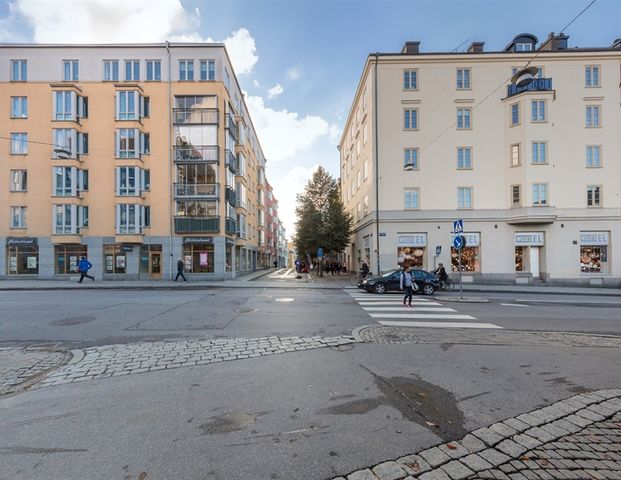 Hudiksvallsvägen 1 B - Photo 1