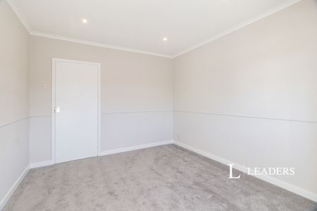 2 bedroom maisonette to rent Stamford Green Road, Epsom, Surrey, KT18 - Photo 4