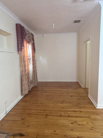 Three bedroom home - Photo 4