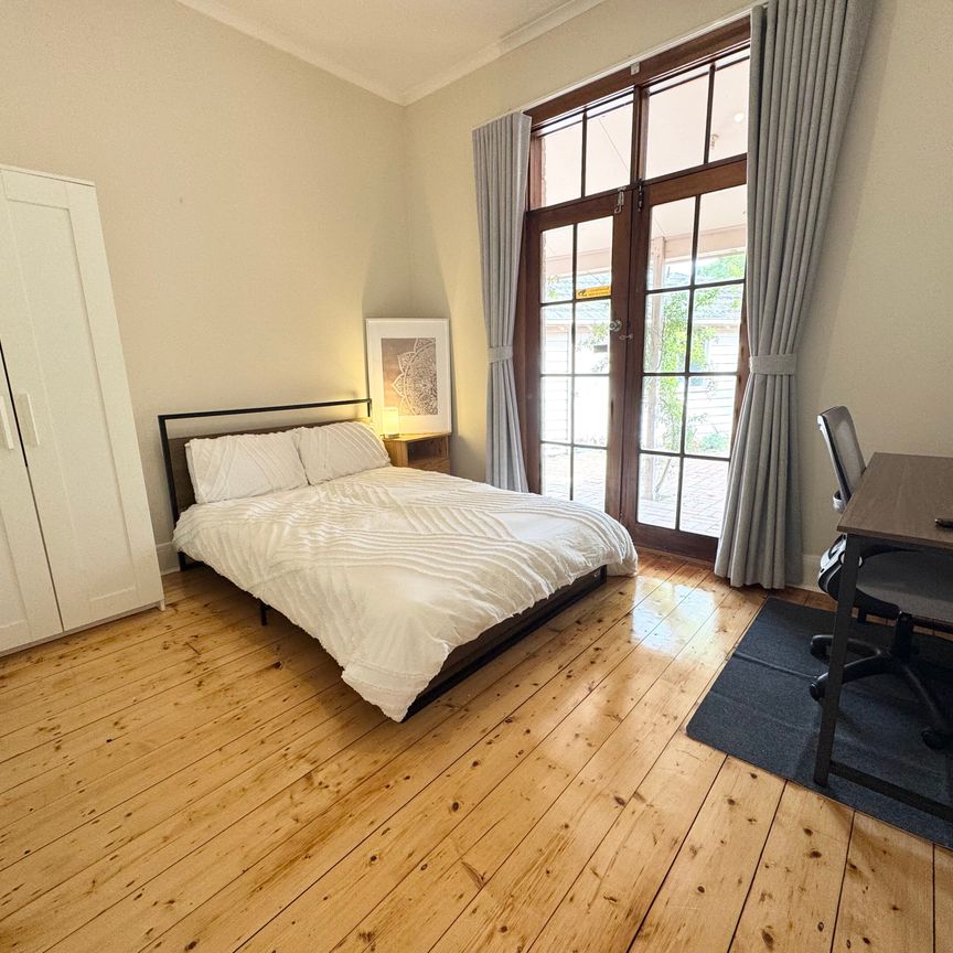 Malvern East - Photo 1