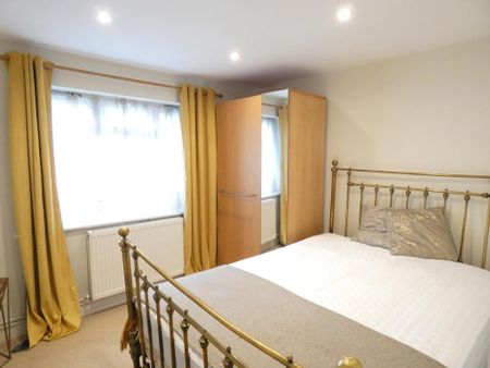 1 bedroom ground floor flat to rent - Photo 3