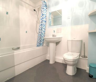 Flat to rent on - Photo 6