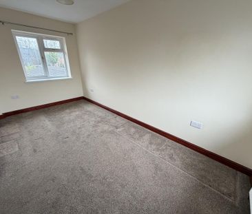 4 bedroom detached house to rent - Photo 5