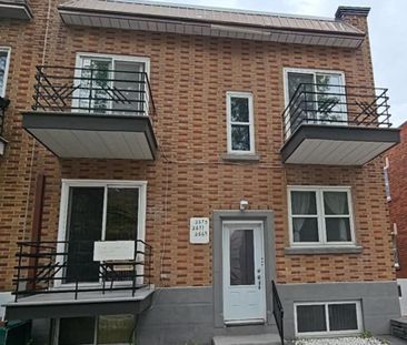 Superbe 3 1/2 fraîchement rénové à Rosemont - Photo 1