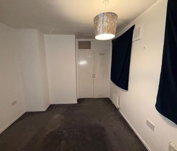 3 Bed Terraced House, Mill Green Close, LS14 - Photo 6