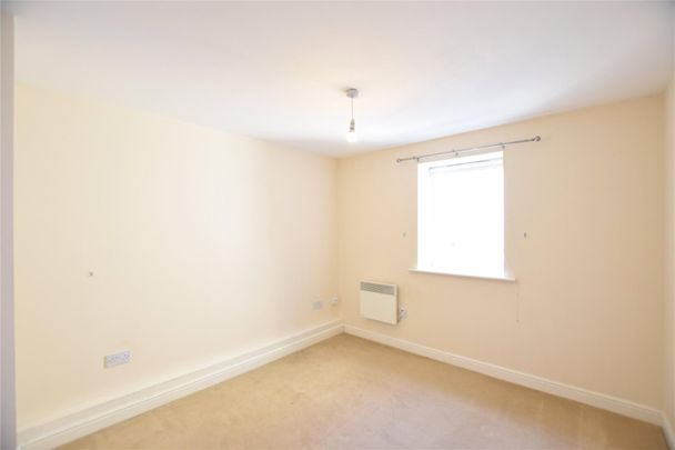 Knightsbridge Court, Gosforth, Newcastle Upon Tyne, NE3 - Photo 1