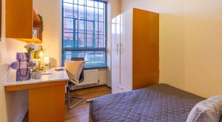 1 bedroom in a flat share to rent - Photo 5