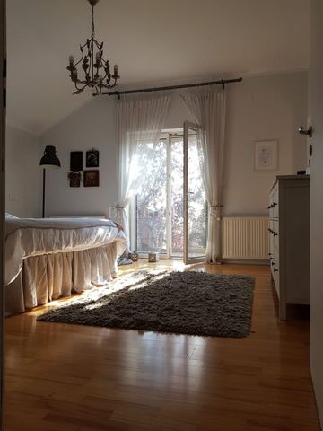 Beautiful Furnished Four Bedroom House with Garden for Rent, Pipera - Fotografie 5