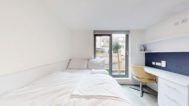 Studio to rent - Photo 1