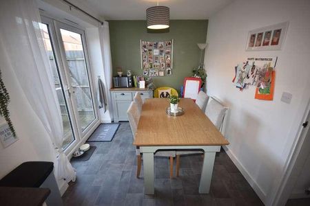 Hyde Way, Sleaford, NG34 - Photo 2