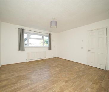 2 bedroom maisonette to rent - Photo 4