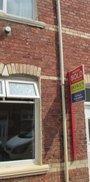 2 bedroom terraced house to rent - Photo 2