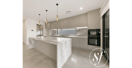 Luxurious Family Home Awaits you! - Photo 5