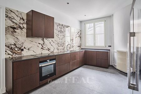 Location appartement, Paris 8ème (75008), 8 pièces, 265 m², ref 84287446 - Photo 3