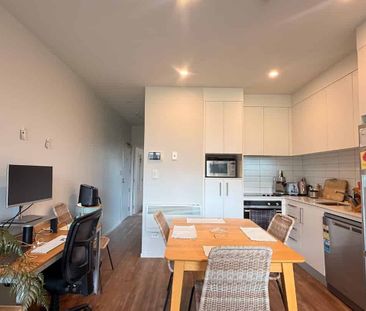 Northcote Apartment - Photo 2