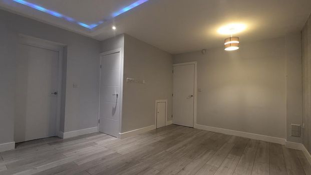 4 bedroom semi-detached house to rent - Photo 1