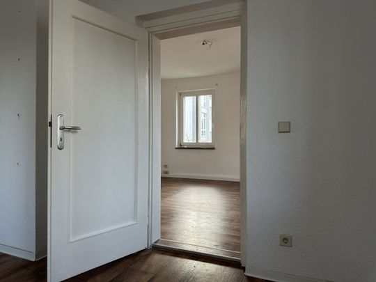 Ruhiges Wohnjuwel: Lichtdurchflutete 2-Zimmer-Wohnung in begehrter Spielstraße - Foto 1