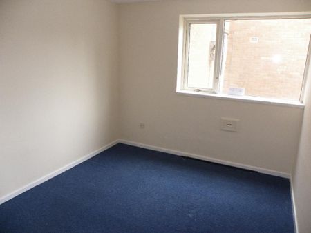 Compton Court - Photo 5