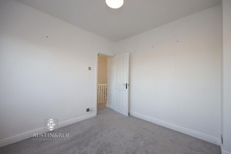 3 bedroom semi-detached house to rent - Photo 4