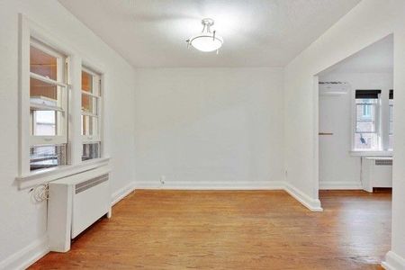 For Lease - 864 Millwood Road Unit# 2nd Floor, Toronto, Ontario - Photo 3
