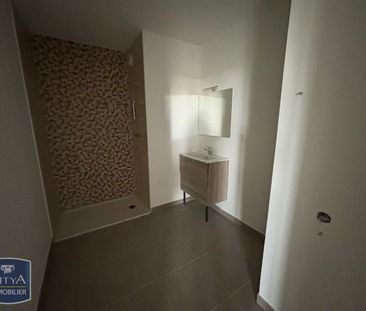 Location Appartement 2 pièces 48m² SETE 34200 - Photo 3
