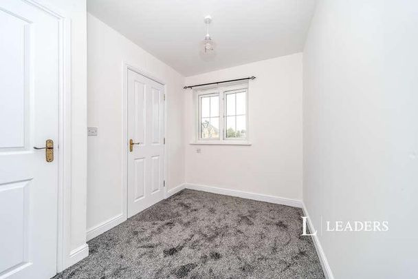 Henley Road, Bedford, MK40 - Photo 1