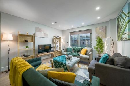 3 bedroom flat to rent - Photo 3