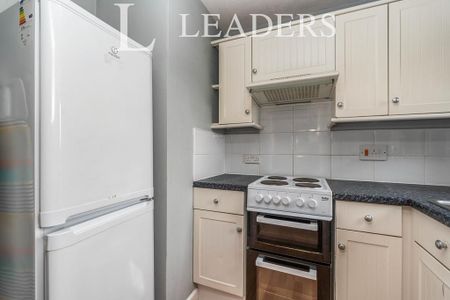 Studio to rent - Photo 5