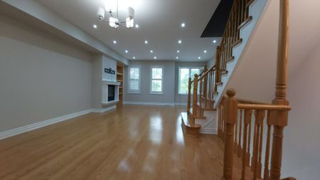 For Lease - 28 Pond Drive, Markham, Ontario - Photo 3