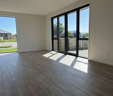 4 Bedroom home - Photo 1