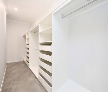 A Class Above the Rest - Fully Tiled and Air Conditioned - Many Extras - Photo 5