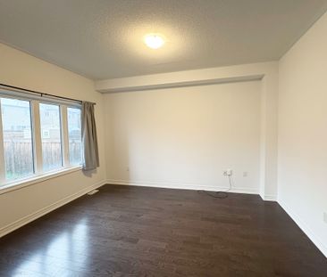 For Lease - 1528 McRoberts Crescent, Innisfil, Ontario - Photo 5