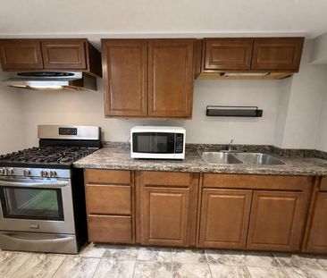 For Lease - 830 Brucedale Avenue Unit# Lower, Hamilton, Ontario - Photo 3