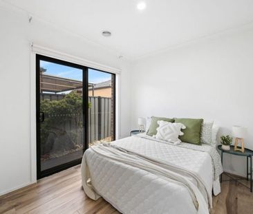 House So Nice, Even Your Plants Will Start Complaining if You Leave - Photo 3