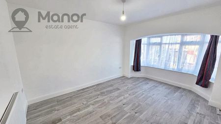 3 bedroom terraced house to rent - Photo 5