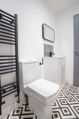 Telephone #68 - Photo 5